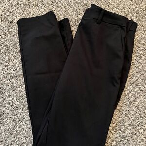 Black straight leg trousers 🖤